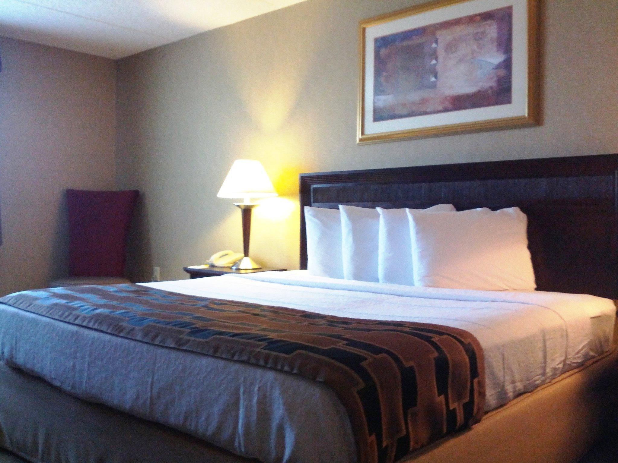 Howard Johnson By Wyndham Portsmouth Dış mekan fotoğraf